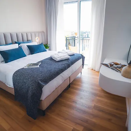 Sanders Seaview Apartament *