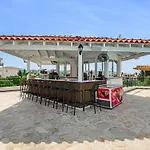 Sanders Seaview Apartment