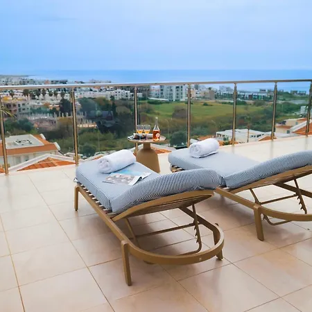 Sanders Seaview Apartament *